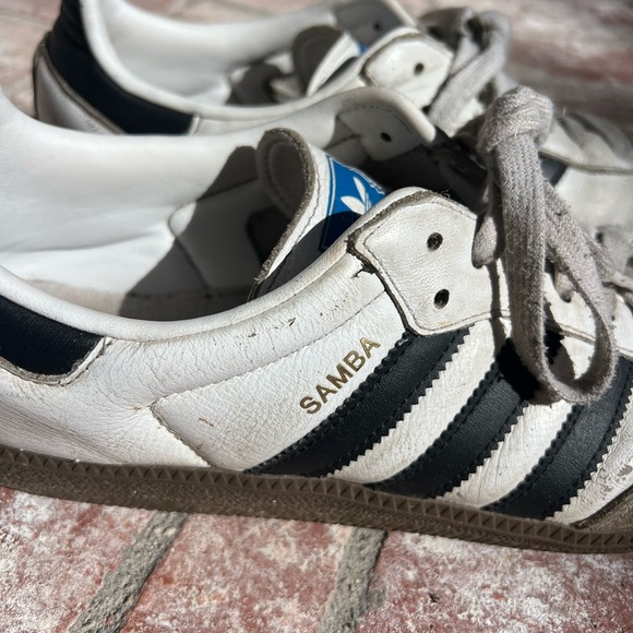 2 pairs!  Adidas Samba & Addidas superstars - Picture 6 of 12